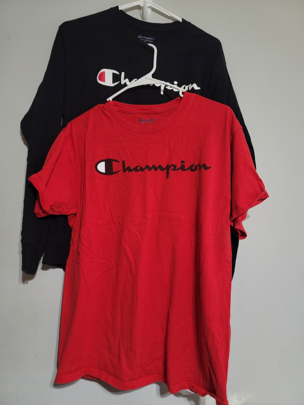 Champion Bundle Lot Red Short Sleeve Tee Black Long Sleeve Sz Medium Mens